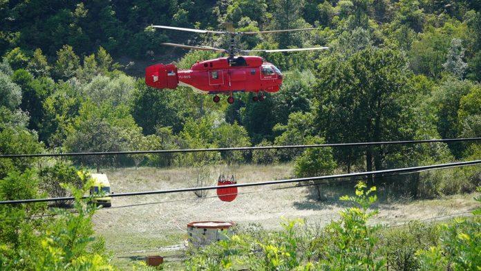 (foto,video)-vatra-guta-sve-pred-sobom,-situacija-ovde-je-kriticna!-drama-u-ibarskoj-dolini:-vatrogasci-se-jedva-bore-sa-stihijom