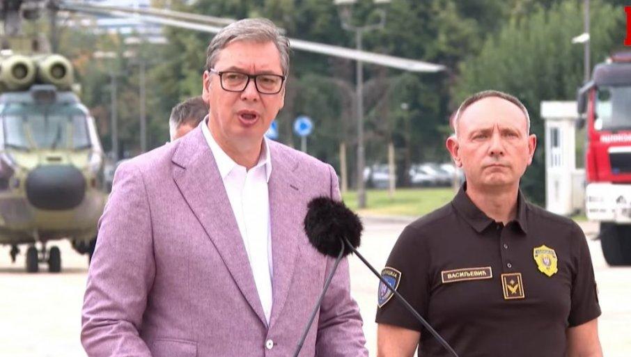 strah-zatvara-vrata,-hrabrost-ih-otvara:-vucic-poslao-mocnu-poruku-specijalcima-mup strah-zatvara-vrata,-hrabrost-ih-otvara:-vucic-poslao-mocnu-poruku-specijalcima-mup