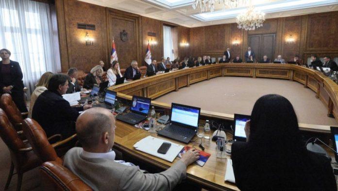 vlada-srbije-donela-odluku-o-ceni-goriva:-vazice-do-16.-avgusta