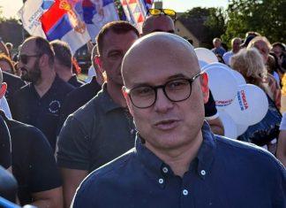 “IMAMO MANJE OD 100 DANA DO IZBORA” Vučević: “Blokaderska lista vodi, ali mislim da možemo da im pomrsimo račune” “imamo-manje-od-100-dana-do-izbora”-vucevic:-“blokaderska-lista-vodi,-ali-mislim-da-mozemo-da-im-pomrsimo-racune”