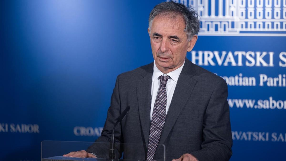 “ovo-sto-smo-culi-u-kninu-je-jezivo”-pupovac:-“zar-neko-misli-da-je-ovo-samo-stvar-srba-ili-cetnika-o-kojima-ovi-pevaju?-ovo-je-pretnja-hrvatskoj” “ovo-sto-smo-culi-u-kninu-je-jezivo”-pupovac:-“zar-neko-misli-da-je-ovo-samo-stvar-srba-ili-cetnika-o-kojima-ovi-pevaju?-ovo-je-pretnja-hrvatskoj”