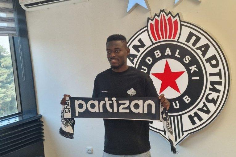 raca-petrovic-zabrinuo-grobare:-za-ove-lidere-ekipe-imaju-ponude-da-odu raca-petrovic-zabrinuo-grobare:-za-ove-lidere-ekipe-imaju-ponude-da-odu