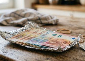 Mnogi umotavaju novac u aluminijumsku foliju, a razlog će vas iznenadi mnogi-umotavaju-novac-u-aluminijumsku-foliju,-a-razlog-ce-vas-iznenadi