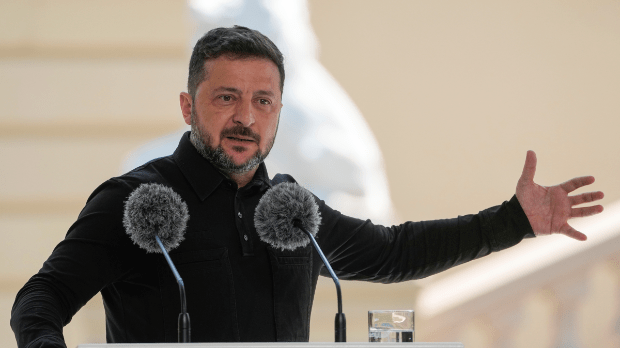 Володимир-Зеленски-–-од-ТВ-екрана-до-ровова-геополитике Володимир-Зеленски-–-од-ТВ-екрана-до-ровова-геополитике