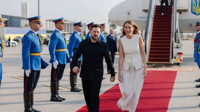 (foto,-video)-“spremni-smo!”-zelenski-se-oglasio-po-dolasku-u-srbiju:-otkrio-o-cemu-ce-razgovarati-s-vucicem,-a-evo-ko-ga-je-docekao-na-aerodromu