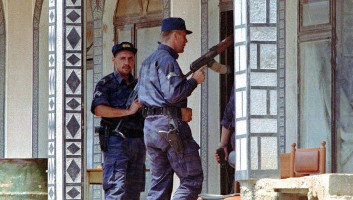 love-nase-policajce,-da-se-srbi-iseljavaju:-na-kim-ljude-privode-bez-dokaza,-na-tajnim-spiskovima-vise-od-200-pripadnika-mup