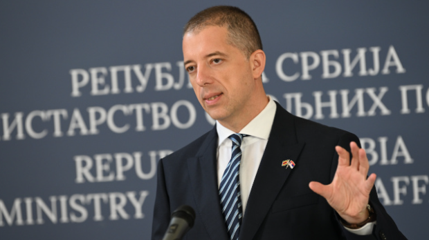 Ђурић:-Вучић-разговором-са-Зеленским-штити-интересе-Србије Ђурић:-Вучић-разговором-са-Зеленским-штити-интересе-Србије