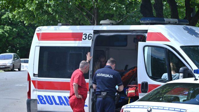 vukao-zenu-za-kosu,-pa-je-stapom-udario-direktno-u-glavu!-jezivo-nasilje-u-porodici:-istrcala-na-ulicu-u-panici,-nasilnik-je-stigao,-prolaznici-sprecili-katastrofu