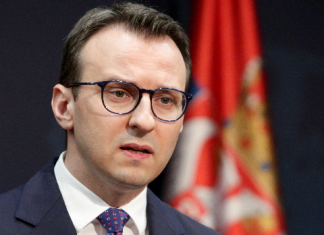 Петковић: Приштина скида банер “Слободна Украјина“ чим не добије оно што жели Петковић:-Приштина-скида-банер-“Слободна-Украјина“-чим-не-добије-оно-што-жели
