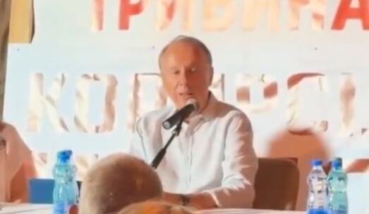 vetirani-dokic-otrcao-na-blokaderski-skup!-proglasili-ga-“visokorizicnim”,-a-on-spremio-govor!-brnabic:-gromoglasni-aplauz-370-prisutnih-(video) vetirani-dokic-otrcao-na-blokaderski-skup!-proglasili-ga-“visokorizicnim”,-a-on-spremio-govor!-brnabic:-gromoglasni-aplauz-370-prisutnih-(video)