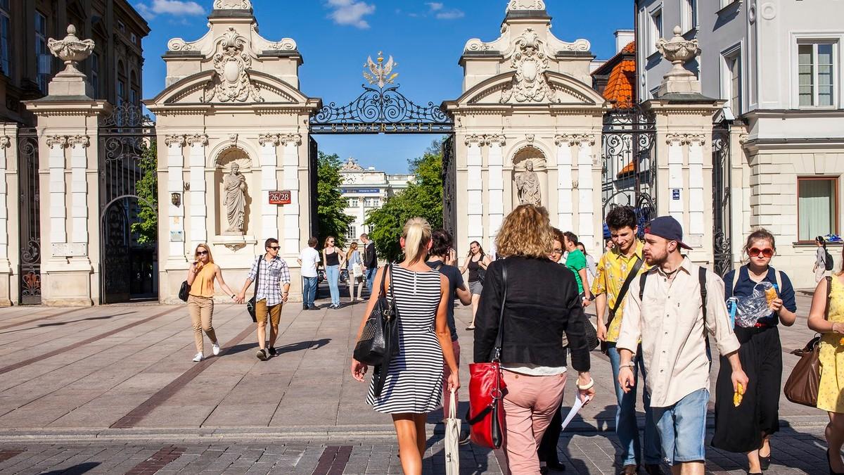 odlazak-u-penziju-zavisi-od-broja-dece?-stigao-ekspresan-i-zestok-odgovor-ministarke:-poljsku-potresa-skandal-veka odlazak-u-penziju-zavisi-od-broja-dece?-stigao-ekspresan-i-zestok-odgovor-ministarke:-poljsku-potresa-skandal-veka