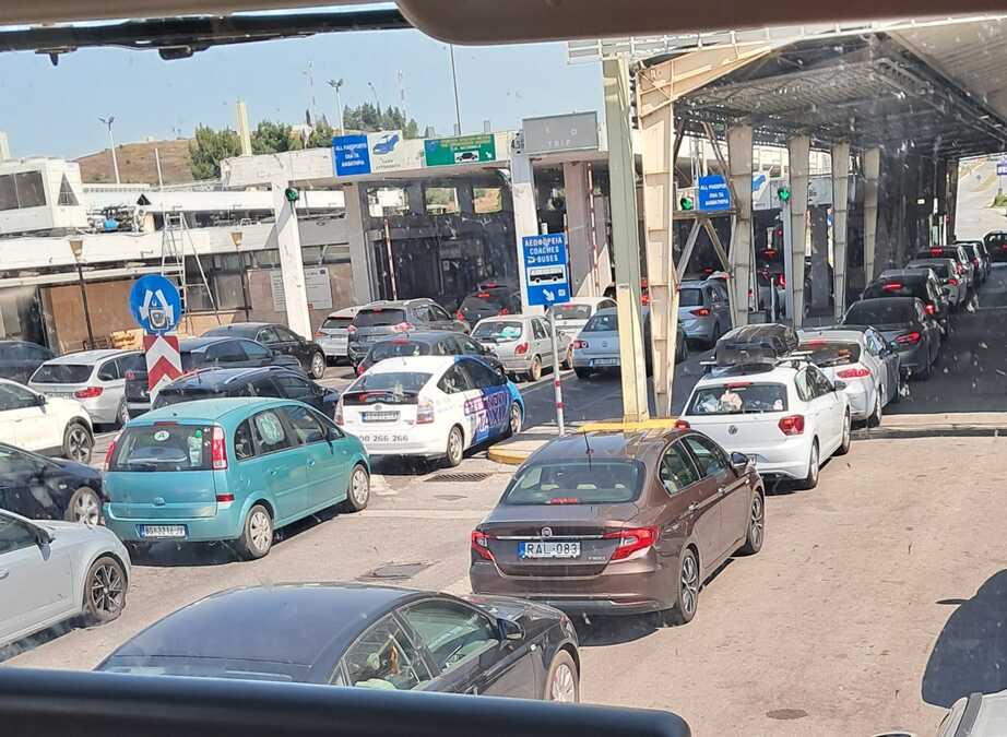 srbi-masovno-krecu-na-letovanje-i-mnogi-zaboravljaju-skrivenu-opasnost:-zbog-ovoga-vozaci-stradaju-na-putu-do-mora srbi-masovno-krecu-na-letovanje-i-mnogi-zaboravljaju-skrivenu-opasnost:-zbog-ovoga-vozaci-stradaju-na-putu-do-mora