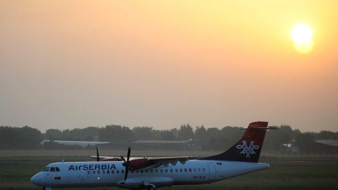 aerodrom-katanija-privremeno-zatvoren,-er-srbija-pomera-letove