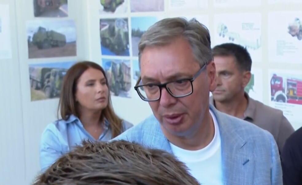 vucic-prekinuo-govor-kada-se-zacuo-plac-iz-publike!-“hocu-da-zamolim-za-jedan-veliki-aplauz…-ne-ljuti-se,-niko-nije-takav-junak-kao-tvoja-ivana” vucic-prekinuo-govor-kada-se-zacuo-plac-iz-publike!-“hocu-da-zamolim-za-jedan-veliki-aplauz…-ne-ljuti-se,-niko-nije-takav-junak-kao-tvoja-ivana”