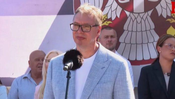 vucic-sa-narodom-u-novoj-varosi:-izgradicemo-25-30-km,-ali-sedite-i-dogovorite-se-kako-ce-se-to-uraditi,-ne-moze-do-svake-kapije