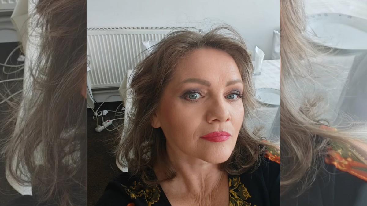 “krov-je-prokisnjavao,-serpicom-smo-skupljali-vodu”-bolna-ispovest-nase-pevacice:-u-jeku-popularnosti-nestala-iz-javnosti “krov-je-prokisnjavao,-serpicom-smo-skupljali-vodu”-bolna-ispovest-nase-pevacice:-u-jeku-popularnosti-nestala-iz-javnosti