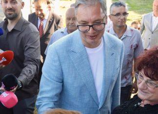 BOLjI SMO KAD SMO MEĐU LjUDIMA: Vučić poslao moćnu poruku naciji (VIDEO) bolji-smo-kad-smo-medu-ljudima:-vucic-poslao-mocnu-poruku-naciji-(video)
