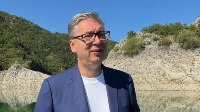 “oni-su-sada-evropa,-kod-njih-nema-problema”-vucic-na-jugozapadu-srbije,-osvrnuo-se-na-crnu-goru:-“znate-li-da-su-mi-sinu-na-tri-godine-zabranili-ulazak”-(video)