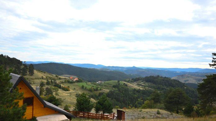 zlatibor-dobija-jos-jednu-gondolu!-spajace-tornik-sa-omiljenim-turistickim-mestom:-planina-dobija-prugu-brzine-do-120-na-sat,-a-grade-se-i-tereni-i-sportske-hale