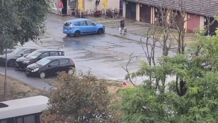 izneradna-kisa-presekla-vrucinu-u-ovom-srpskom-gradu:-osvezavajuci-pljusak-oborio-temperaturu-i-oprao-ulice-(video)