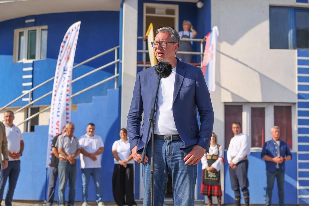 nemojte-da-se-folirate-da-ste-za-dijalog!-vucic-o-situaciji-na-kim:-ovo-je-bio-najlosiji-razgovor-mojsilovica-i-komandanta-kfor-a nemojte-da-se-folirate-da-ste-za-dijalog!-vucic-o-situaciji-na-kim:-ovo-je-bio-najlosiji-razgovor-mojsilovica-i-komandanta-kfor-a
