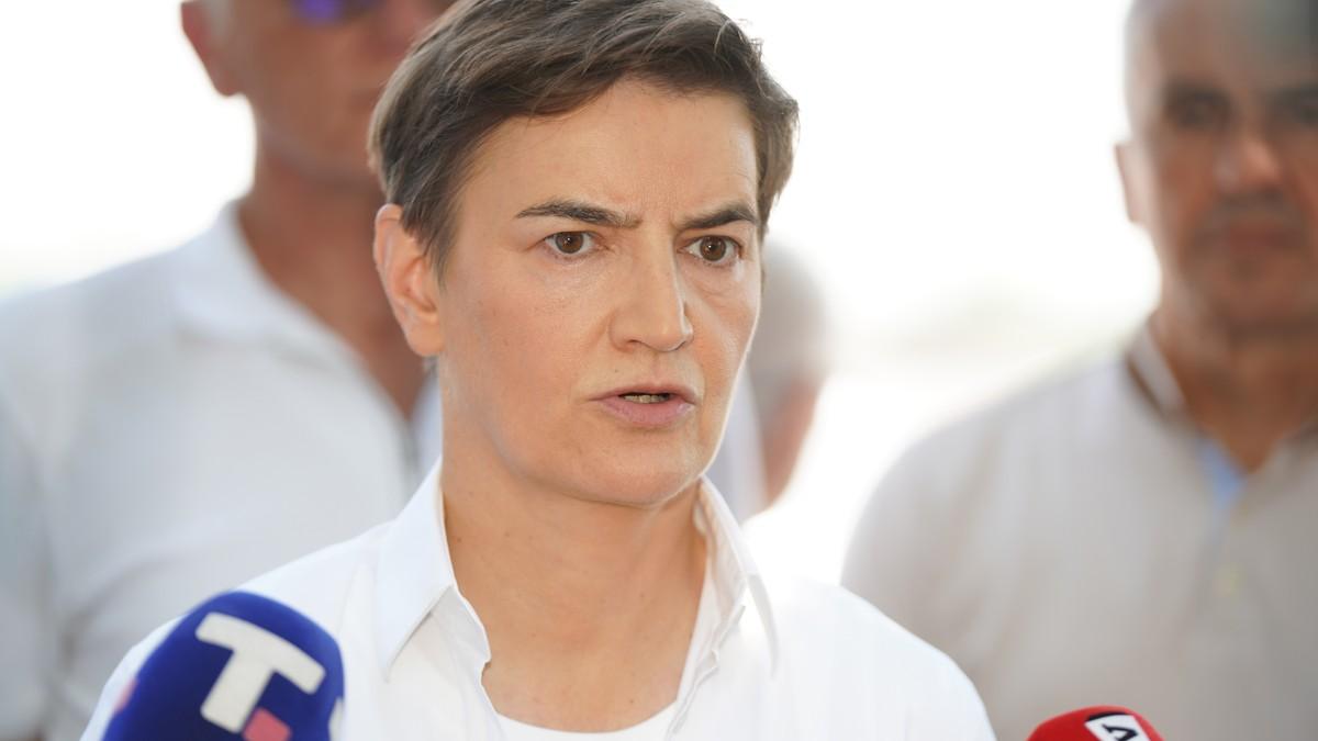 “niste-bili-uz-nas-kada-smo-plakali-nad-zrtvama-oluje”-brnabic-odgovorila-spajicu:-“nemate-nijedan-princip-osim-slepe-poslusnosti” “niste-bili-uz-nas-kada-smo-plakali-nad-zrtvama-oluje”-brnabic-odgovorila-spajicu:-“nemate-nijedan-princip-osim-slepe-poslusnosti”