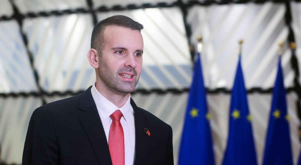 drznuo-se-da-napada-srbiju-i-vucica,a-pred-hrvatima-ne-sme-da-pisne!-spajic-u-jos-jednom-antisrpskom-ispadu-i-prici-o-dvostrukim-standardima:-jedno-je-zaboravio drznuo-se-da-napada-srbiju-i-vucica,a-pred-hrvatima-ne-sme-da-pisne!-spajic-u-jos-jednom-antisrpskom-ispadu-i-prici-o-dvostrukim-standardima:-jedno-je-zaboravio
