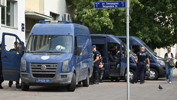 automobil-sleteo-s-kolovoza,-pa-udario-u-stub!-detalji-saobracajne-nesrece-na-savskom-vencu,-svi-su-prevezeni-u-urgentni
