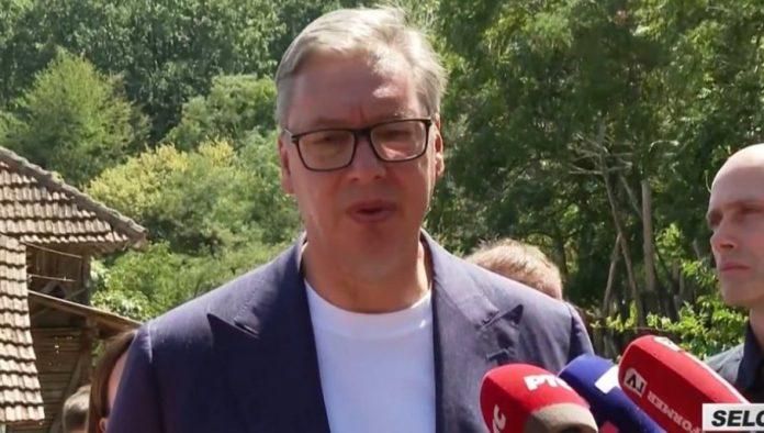 vucic-u-sibnici-najavio-nova-radna-mesta:-spas-bi-bio-da-zaposlimo-80-do-90-zena-–-ovo-je-jedan-od-najsiromasnijih-krajeva-srbije