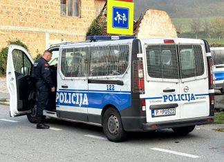 “UBIĆU TE U SNU, KUNEM SE U ČETVORO DECE!” Pijani vozač pretio policajcu i njegovom DETETU u Rožajama, pominjao i ozloglašenog ubicu: “Svako veče te čekam” “ubicu-te-u-snu,-kunem-se-u-cetvoro-dece!”-pijani-vozac-pretio-policajcu-i-njegovom-detetu-u-rozajama,-pominjao-i-ozloglasenog-ubicu:-“svako-vece-te-cekam”