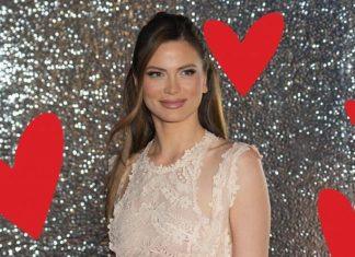 MILICA PAVLOVIĆ JE NE ISPUŠTA IZ NARUČJA! Prvi put usnimljene zajedno na moru, PAO I POLJUBAC! (VIDEO) milica-pavlovic-je-ne-ispusta-iz-narucja!-prvi-put-usnimljene-zajedno-na-moru,-pao-i-poljubac!-(video)
