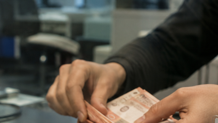 “nasi-poslodavci-isto-strahuju”-mali-obecao-vucicu:-najveci-deo-za-minimalac-preuzece-drzava,-olaksice-firmama-13-milijardi-dinara