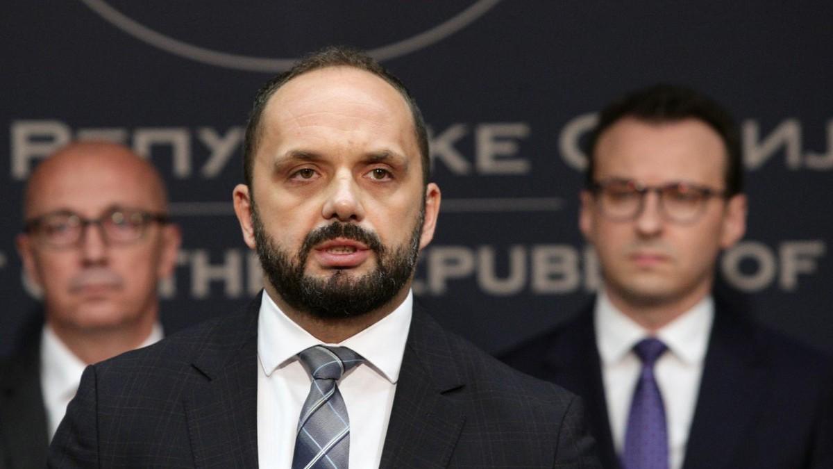 “bezbednosna-situacija-se-ne-popravlja”-radojevic:-povlacenje-kfor-a-sa-mosta-na-ibru-znacilo-bi-kurtijevu-pobedu “bezbednosna-situacija-se-ne-popravlja”-radojevic:-povlacenje-kfor-a-sa-mosta-na-ibru-znacilo-bi-kurtijevu-pobedu