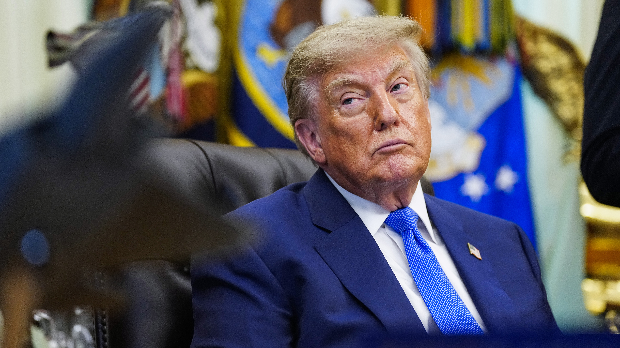 Трамп-пикирао-Ормуски-мореуз:-Можда-га-ускоро-прогласим-америчком-територијом Трамп-пикирао-Ормуски-мореуз:-Можда-га-ускоро-прогласим-америчком-територијом