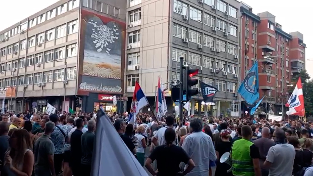 Окупљање-у-Ваљеву-на-које-су-позвали-студенти-у-блокади,-годину-дана-од-насиља-на-протестима Окупљање-у-Ваљеву-на-које-су-позвали-студенти-у-блокади,-годину-дана-од-насиља-на-протестима