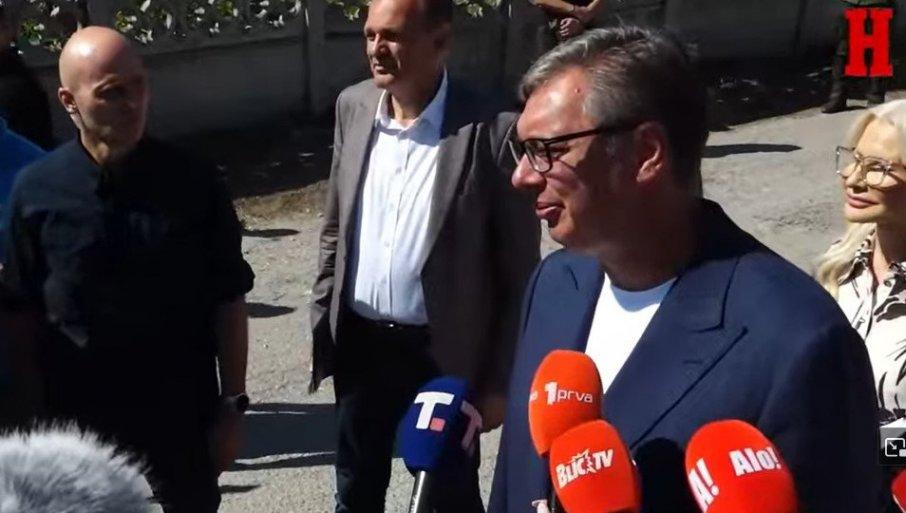 vucic-o-filmu-„hronologija-lazi“-i-teroru-blokadera:-neverovatno-koliko-sam-novih-stvari-saznao-–-ovo-ce-ostati-kao-pecat-istorije! vucic-o-filmu-„hronologija-lazi“-i-teroru-blokadera:-neverovatno-koliko-sam-novih-stvari-saznao-–-ovo-ce-ostati-kao-pecat-istorije!