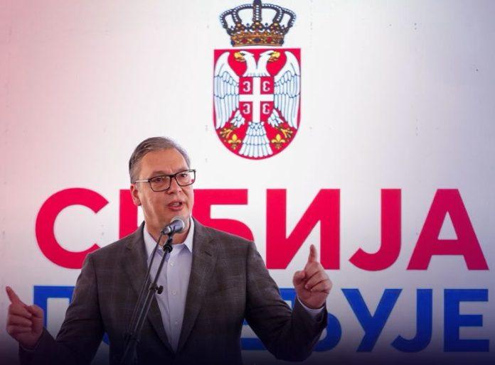 uvek-pruzam-ruku-za-dijalog!-vuciceva-vazna-poruka:-druga-strana-bezi-od-razgovora-jer-politiku-zasniva-na-mrznji-i-nasilju-(foto)