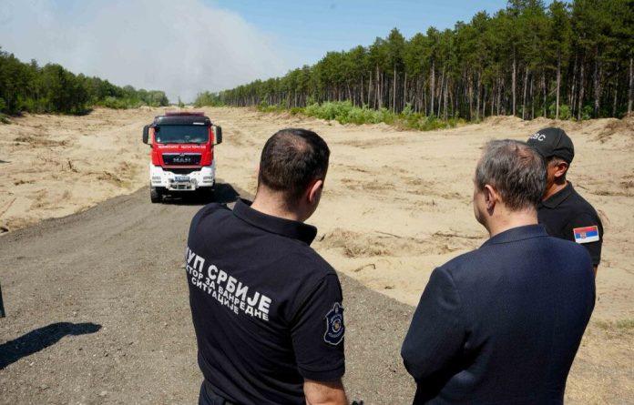 lokalizovan-pozar-u-bujanovcu!-oglasio-se-ministar-dacic:-nema-opasnosti-po-okolne-objekte