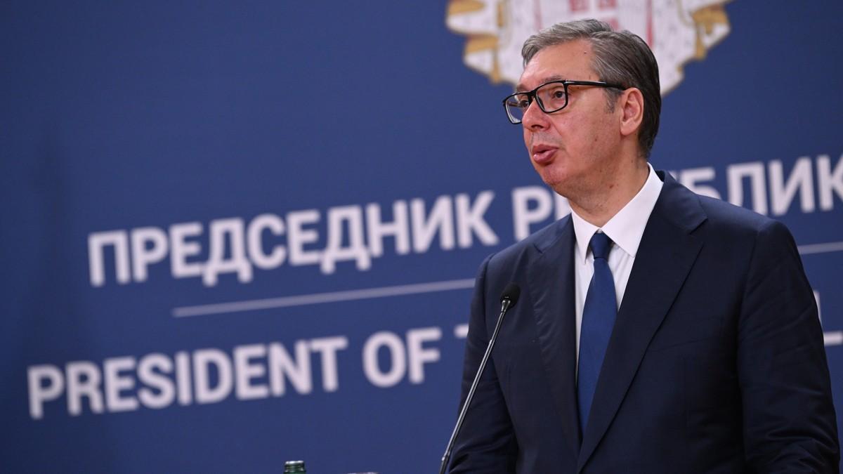 “uvek-pruzam-ruku-za-dijalog”-vucic-poslao-vaznu-poruku:-“ali-vi-bezite-jer-se-vasa-politika-zasniva-na-mrznji-i-nasilju”-(foto) “uvek-pruzam-ruku-za-dijalog”-vucic-poslao-vaznu-poruku:-“ali-vi-bezite-jer-se-vasa-politika-zasniva-na-mrznji-i-nasilju”-(foto)
