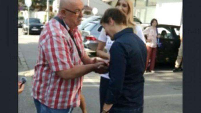 gradani-odusevljeno-docekali-anu-brnabic:-pozeleli-joj-puno-uspeha-i-snage-u-predstojecem-periodu