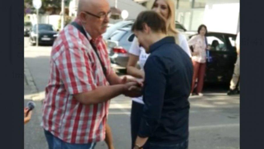 gradani-odusevljeno-docekali-anu-brnabic:-pozeleli-joj-puno-uspeha-i-snage-u-predstojecem-periodu gradani-odusevljeno-docekali-anu-brnabic:-pozeleli-joj-puno-uspeha-i-snage-u-predstojecem-periodu