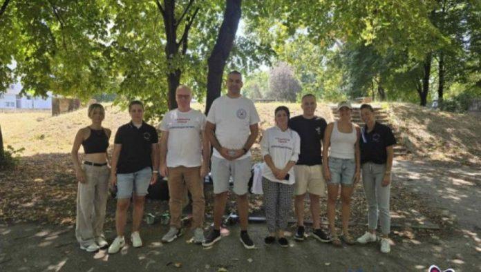 akcija-ciscenja-parka-u-bloku-63:-za-urednije-i-zdravije-okruzenje!