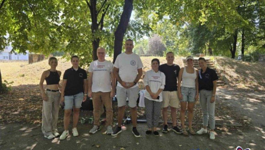 akcija-ciscenja-parka-u-bloku-63:-za-urednije-i-zdravije-okruzenje! akcija-ciscenja-parka-u-bloku-63:-za-urednije-i-zdravije-okruzenje!