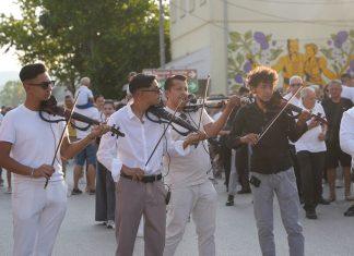 VIOLINE ODJEKUJU SRBIJOM, PRANJANI GRME OD VESELJA! Počeo Sabor, a stiže i velika novost za sve saboraše (FOTO) violine-odjekuju-srbijom,-pranjani-grme-od-veselja!-poceo-sabor,-a-stize-i-velika-novost-za-sve-saborase-(foto)