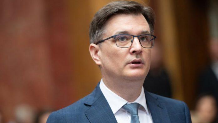 “zasto-uopste-postoji-rektor?”-jovanov:-nije-kriv-dokic-za-ono-sto-se-desava-sa-ustanovom-kojom-upravlja?!-a-ko-je?