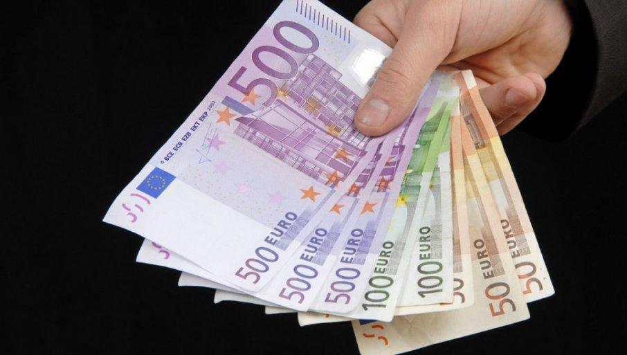 pre-pozajmice,-ovo-morate-da-znate:-kredit-od-100000-evra-moze-da-vas-kosta-dodatnih-90.000-–-skupa-stvarnost! pre-pozajmice,-ovo-morate-da-znate:-kredit-od-100000-evra-moze-da-vas-kosta-dodatnih-90.000-–-skupa-stvarnost!