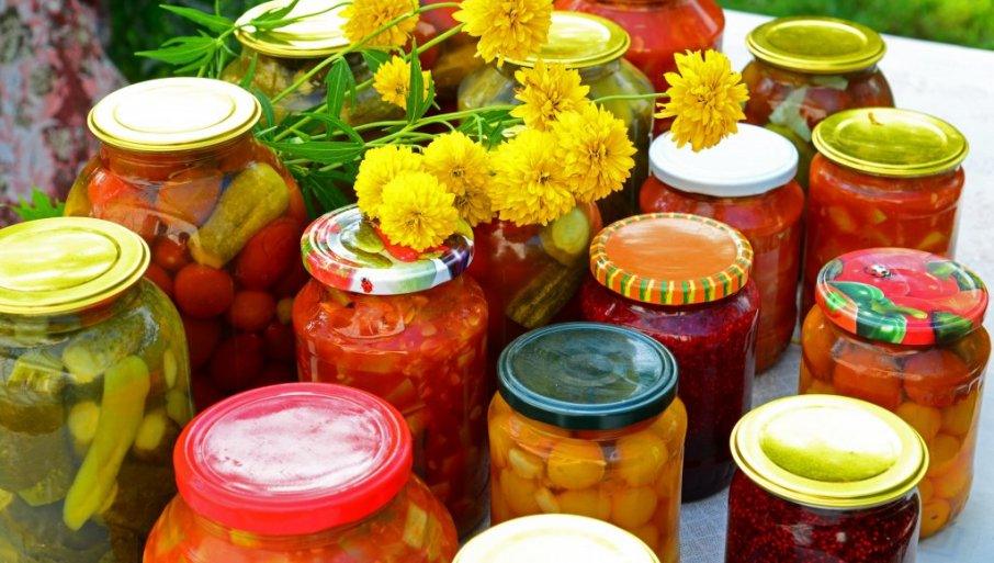bez-veceg-udara-na-novcanik:-pun-spajz-i-novac-u-dzepu-–-ovo-su-cene-ajvara,-paprike,-dzema-i-kompota bez-veceg-udara-na-novcanik:-pun-spajz-i-novac-u-dzepu-–-ovo-su-cene-ajvara,-paprike,-dzema-i-kompota