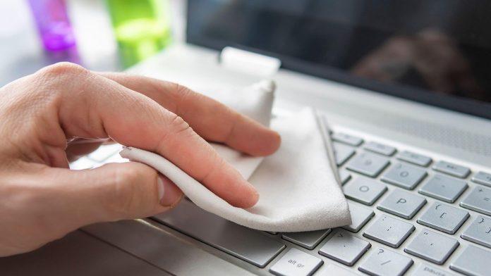 kako-da-ocistite-tastaturu-laptopa-za-samo-par-minuta?-zaboravite-na-majstore,-evo-u-cemu-je-caka