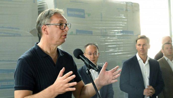 “spas-za-hotelijere-i-ugostitelje”-vucic-o-ekspu:-nadam-se-da-cemo-sve-stici,-pritisak-je-veliki