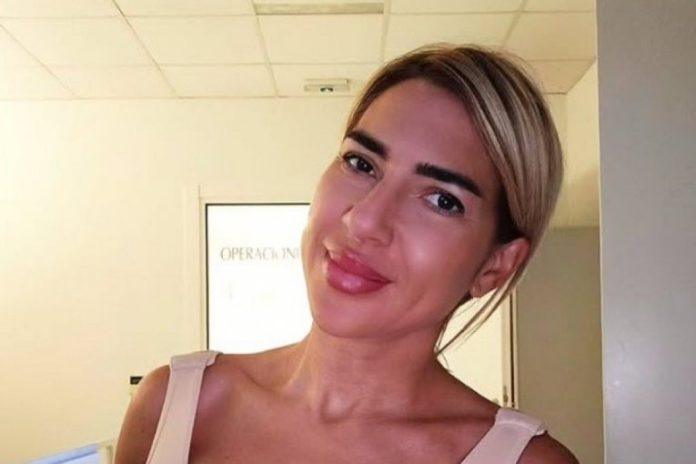 jovana-jeremic-skinula-zavoje-i-pokazala-nove-grudi!-izbacila-zveri-od-425-kubika,-svi-gledaju-u-ovaj-detalj!-(foto)